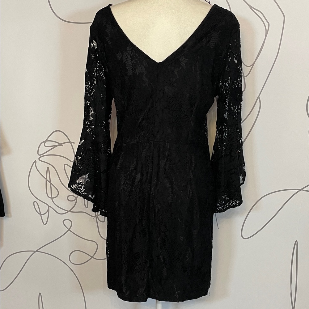 Lace Bell Sleeve Mini Dress size XL - Picture 4 of 8
